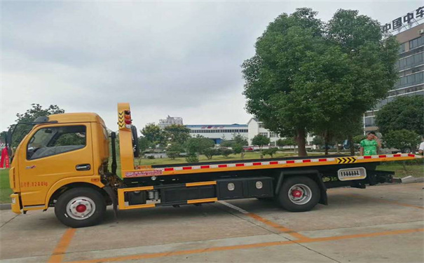 上海定远24小时拖车救援电话号码，定远道路救援公司怎么收费的